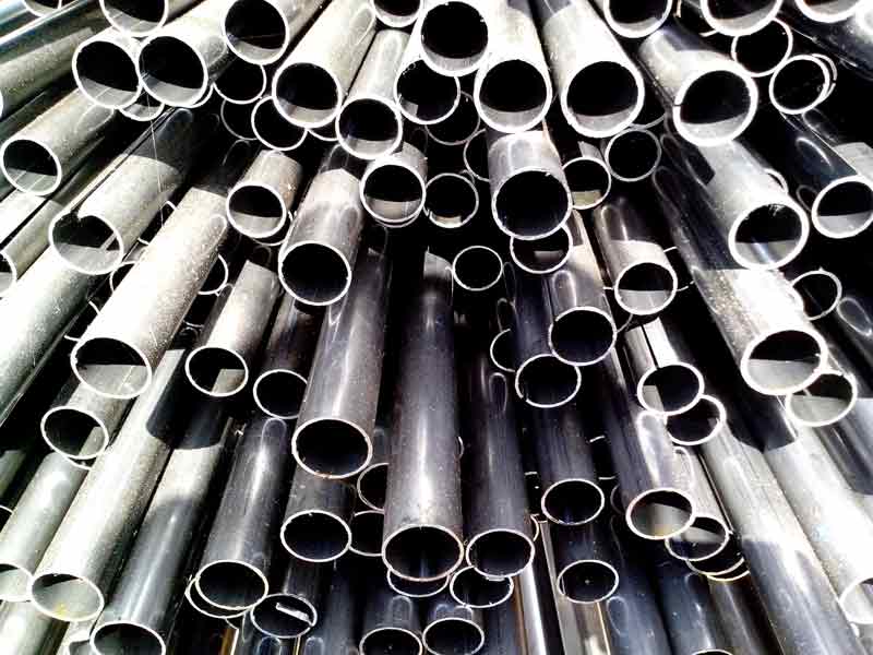 tipos de tuberias de agua: metal