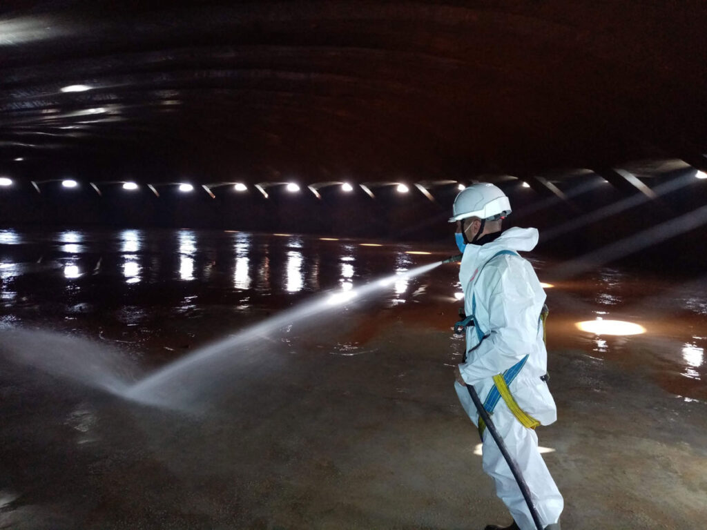 Limpieza industrial con agua a presión