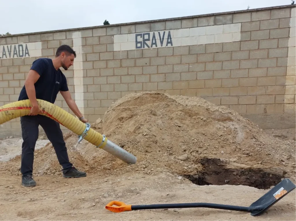 Proceso de aspiración de sólidos en tarragona